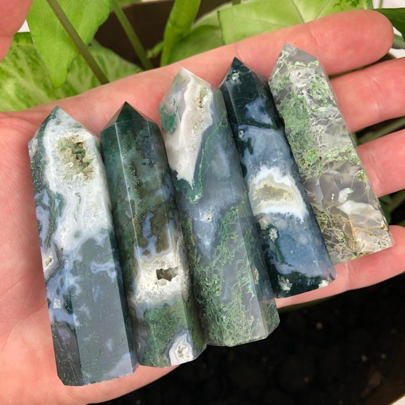 Green Moss Agate stone crystal healing tower pyramid point obelisk wand rock - Picture 11 of 15